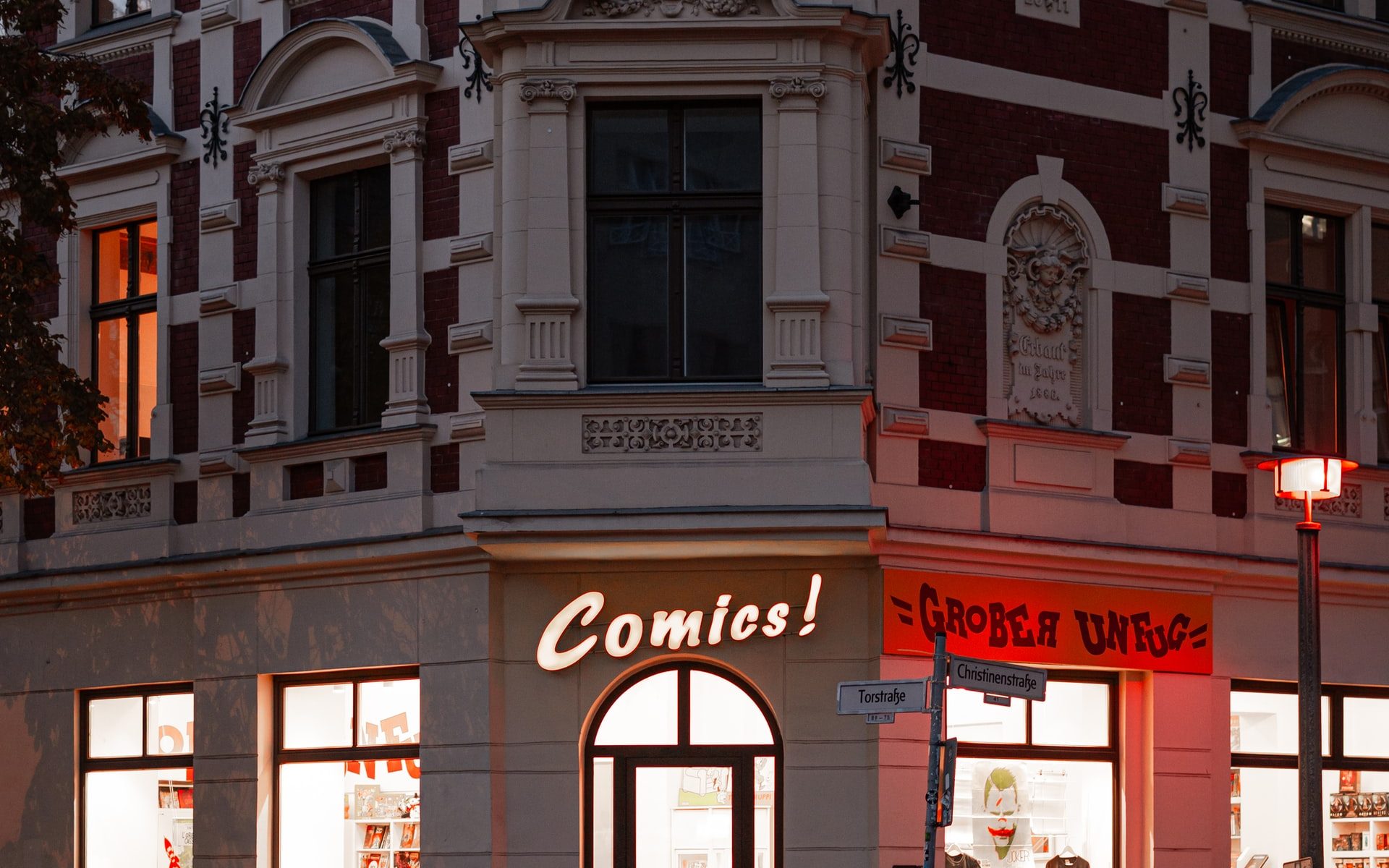 Alopix Comix - picture of comic store